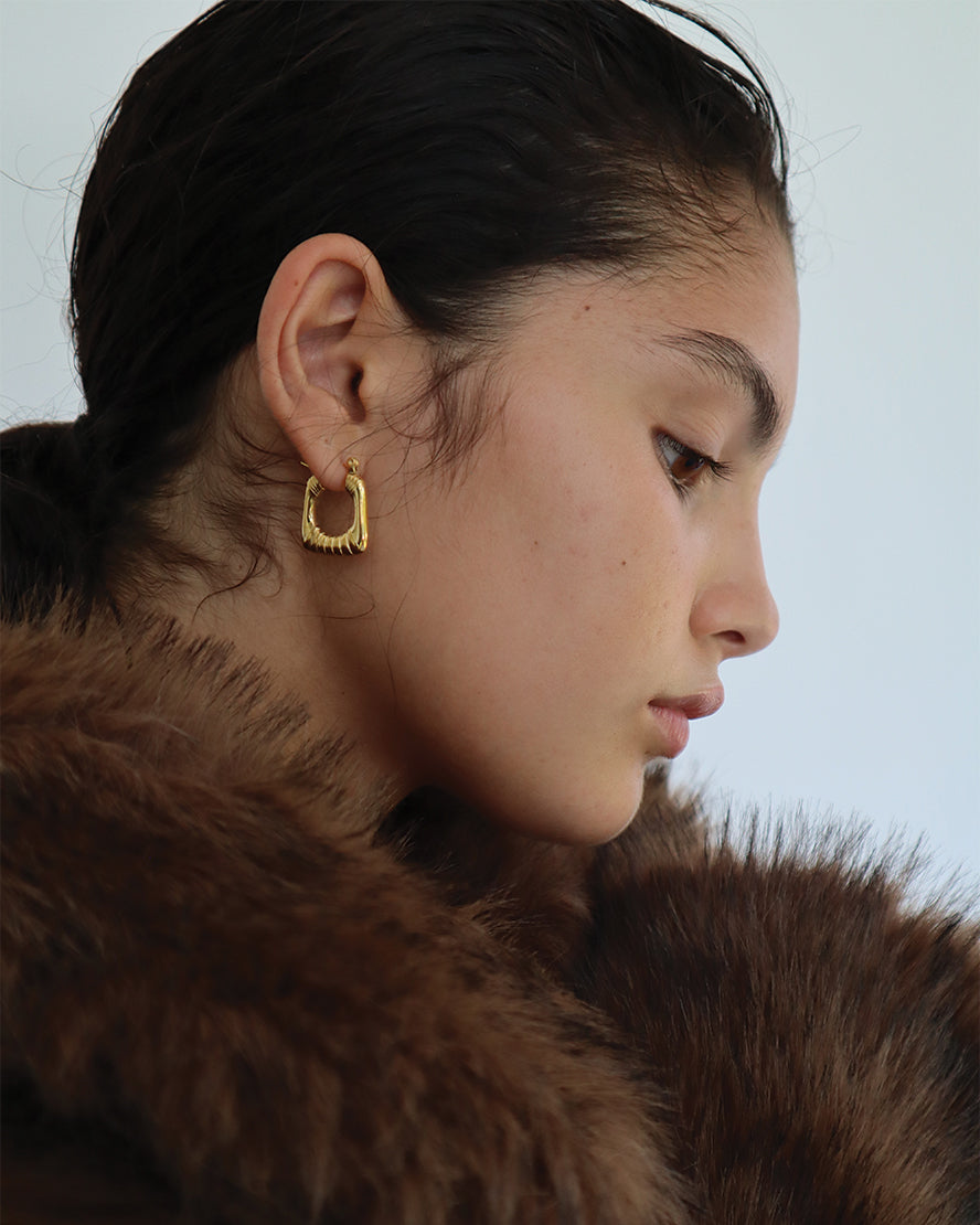 Lyra Hoops in Gold