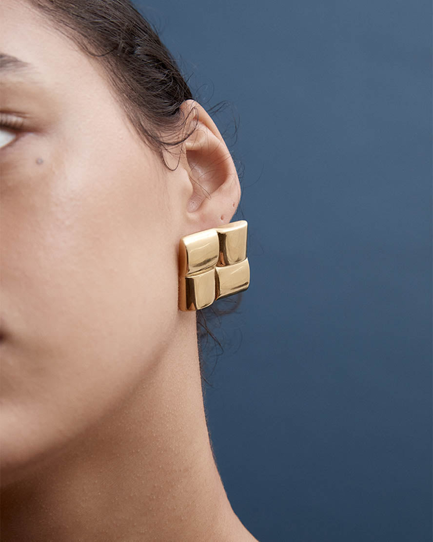 Naomi Earrings in Gold
