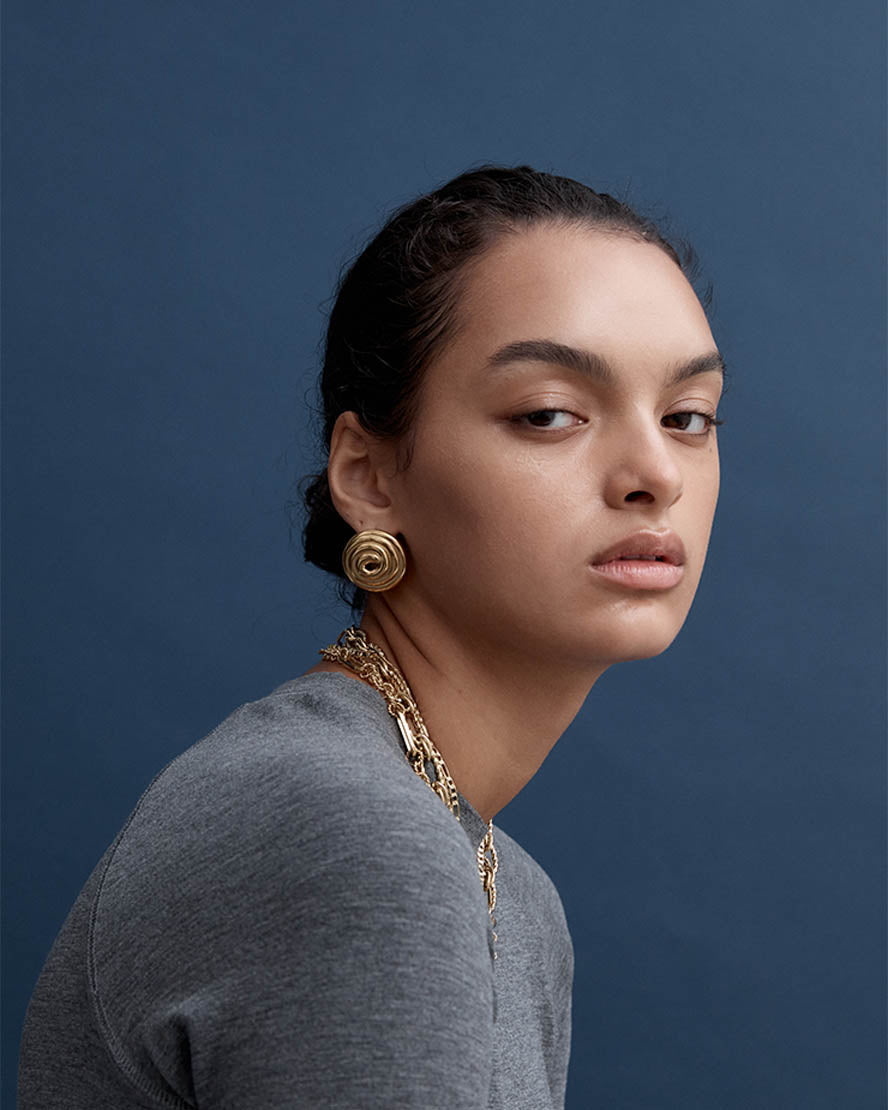 Scarlet Earrings in Gold