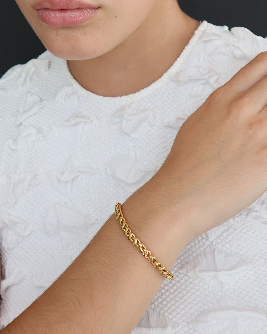 Zoelle Bracelet in Gold