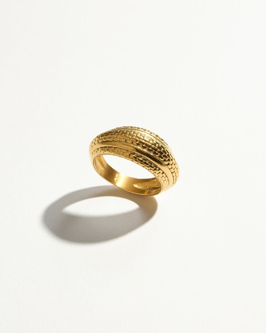 peony-ring-gold