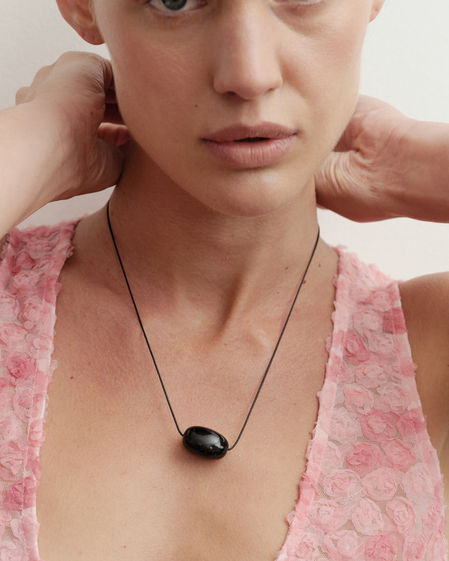 eva-necklace-black