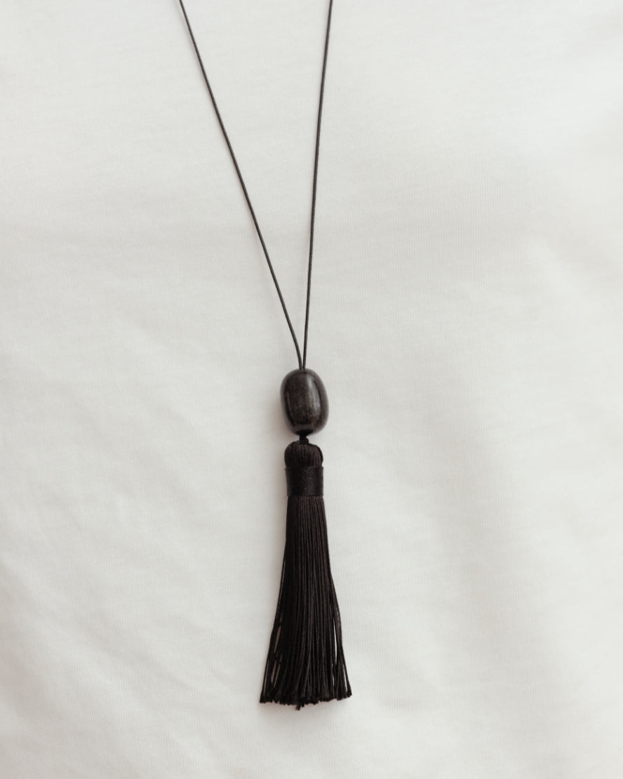 milan-necklace-black