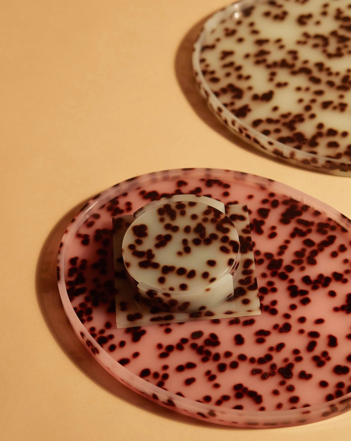 Oval Tray Pink Spots - Reliquia Jewellery